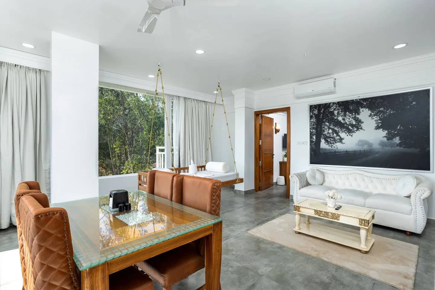 Presidential Comfort and Natural Beauty: Why Hotel White House Munnar is the Best Choice