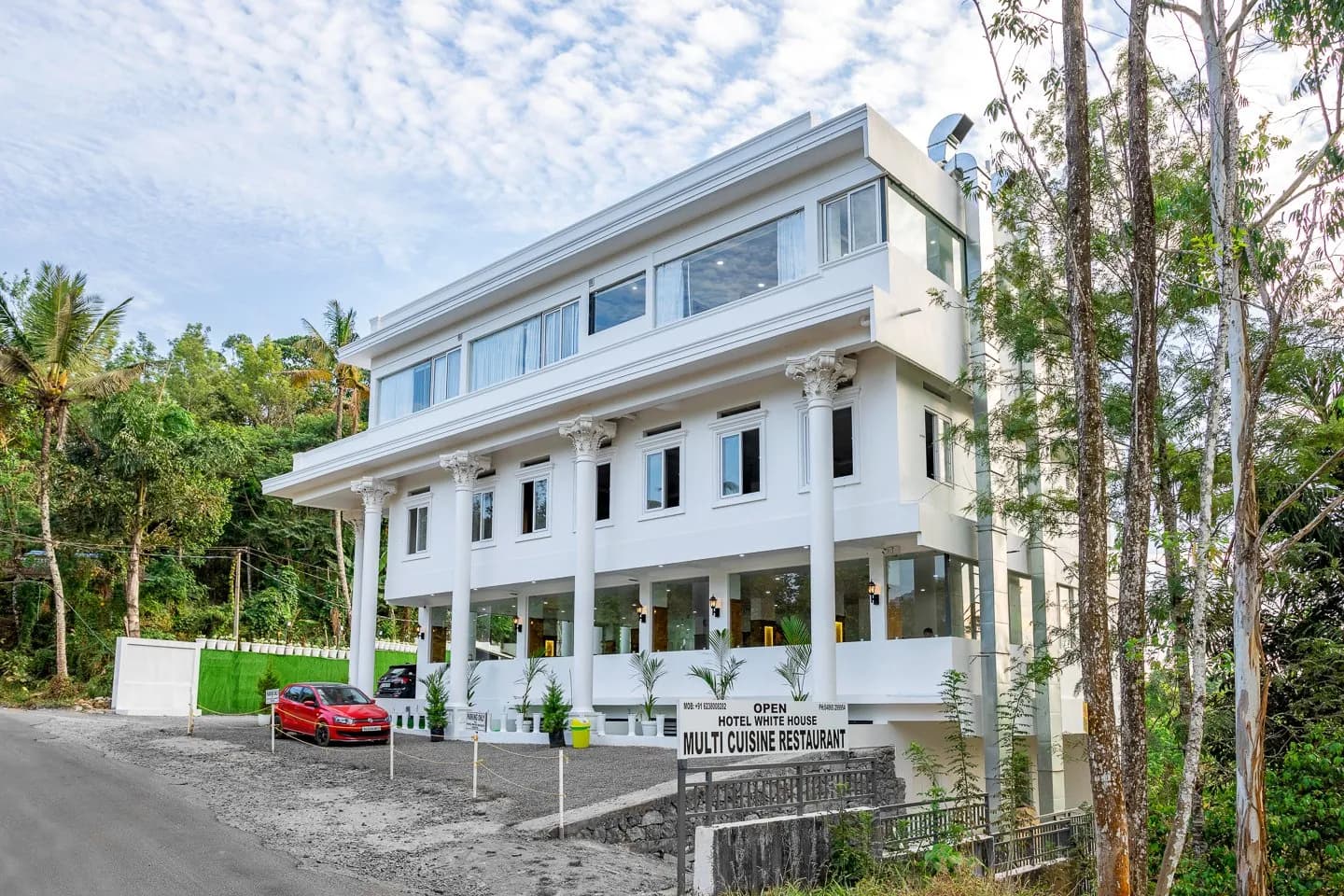 Why Hotel White House is the Most Loved Among 4 Star Hotels in Munnar