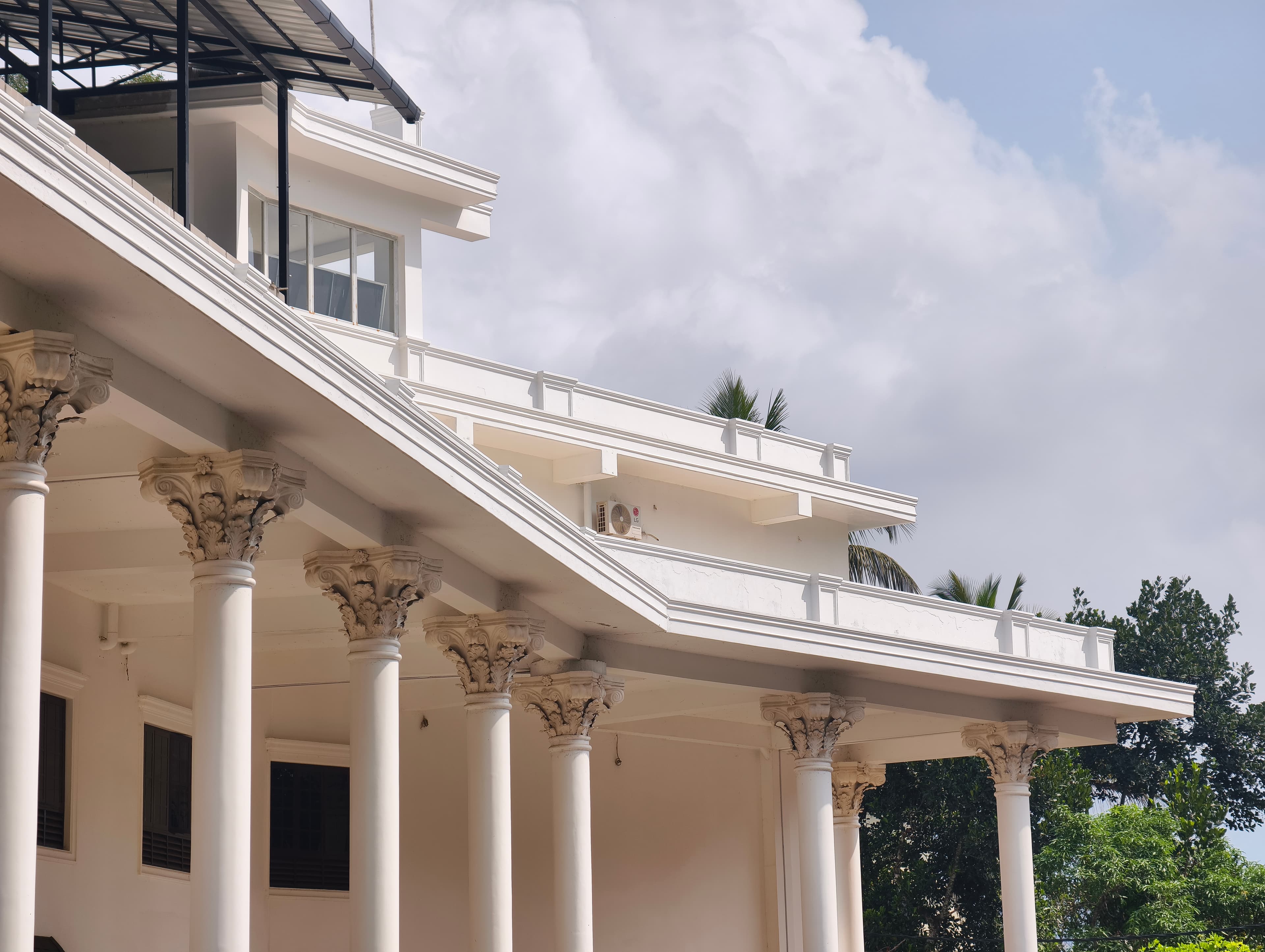 The Evolution of Munnar Resorts: From Basic Stay to Luxury