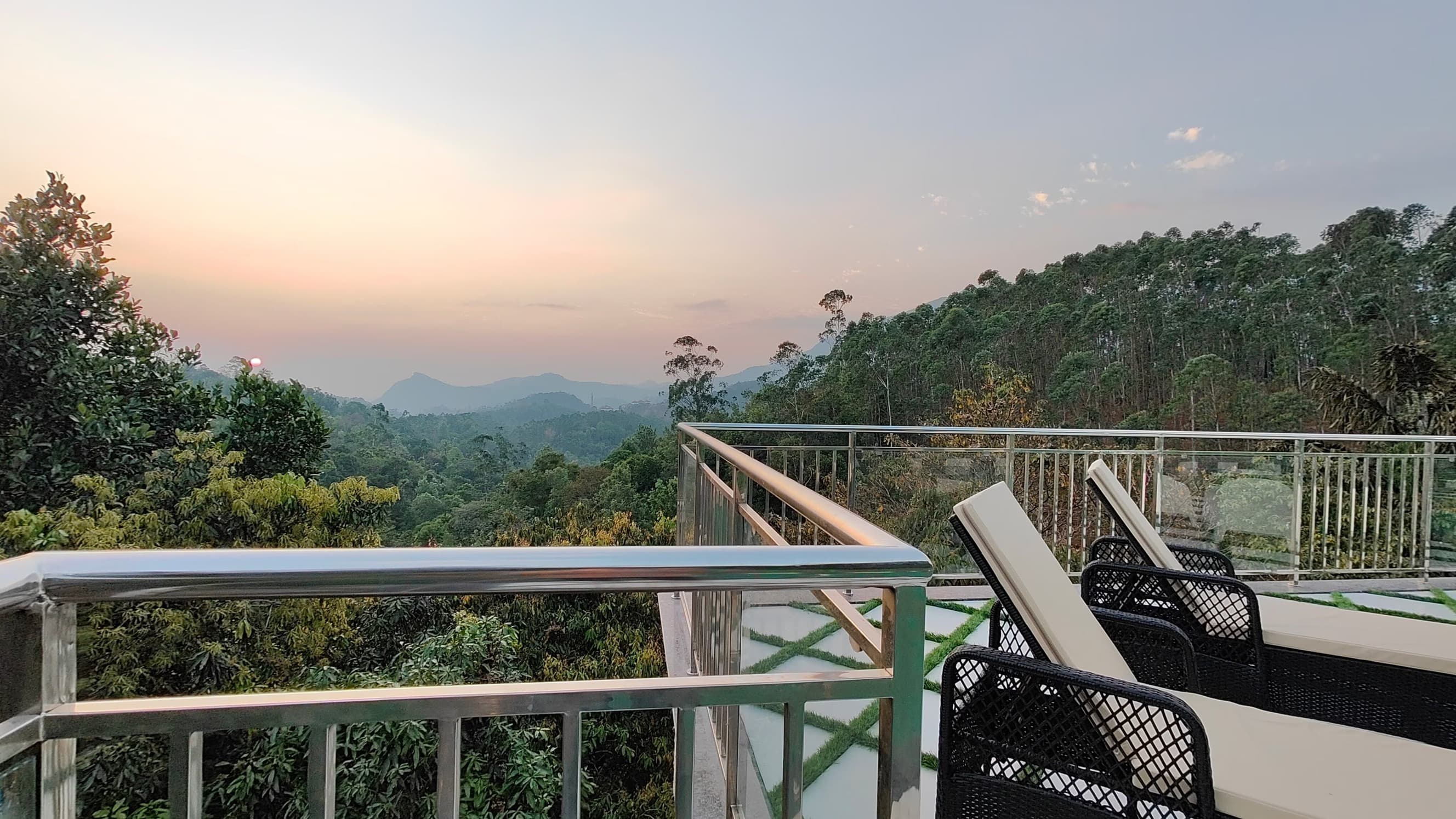 Effortless Hotel Booking in Munnar: Tips & Tricks