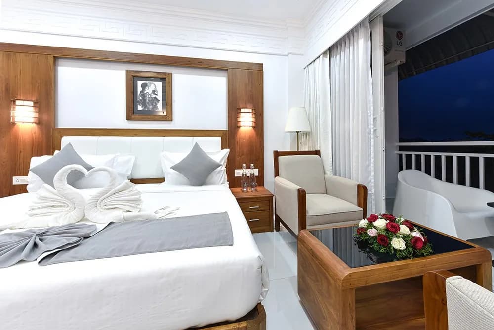 Romantic Getaways: Best Honeymoon Resorts in Munnar