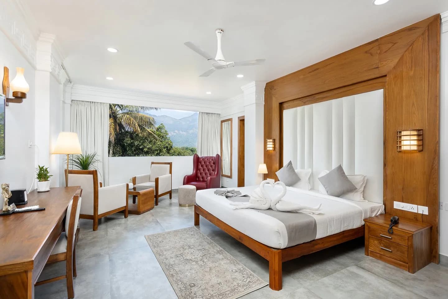 Famous Hotels in Munnar That Travelers Love