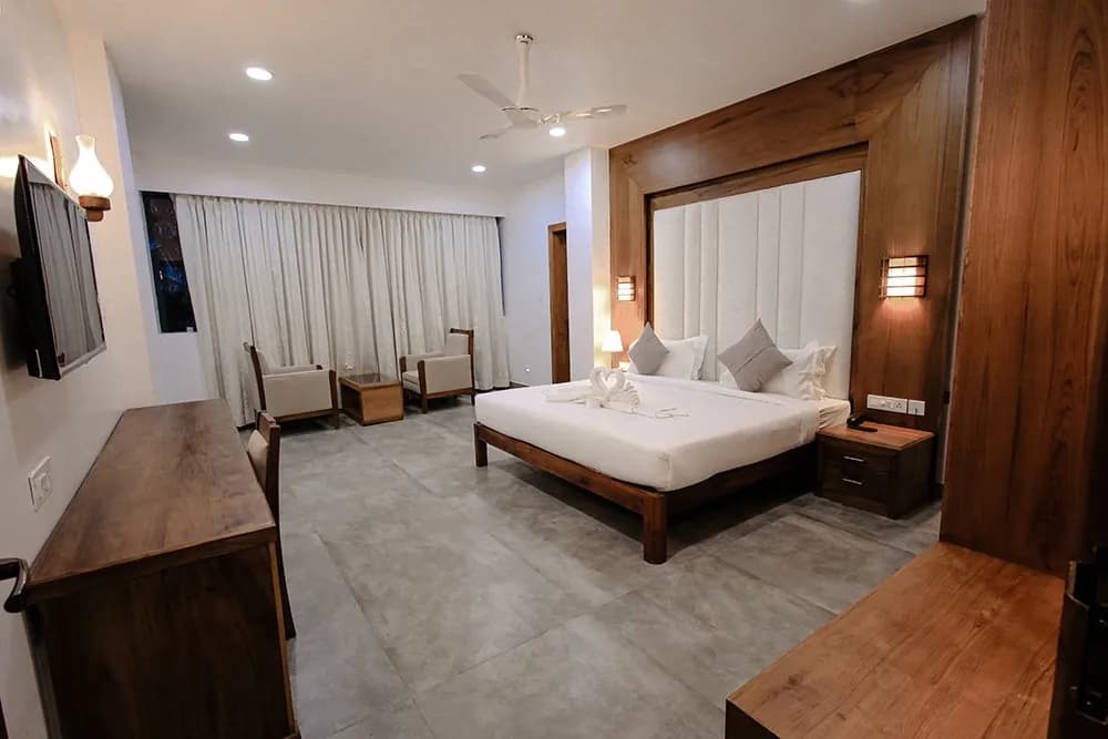 Best Honeymoon Resorts in Munnar: Why Hotel White House Munnar Tops the List